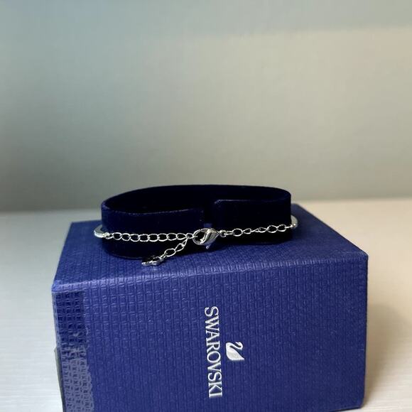 Swarovski Iconic Swan Bangle, Multi-colored Bracelet - Picture 4 of 6